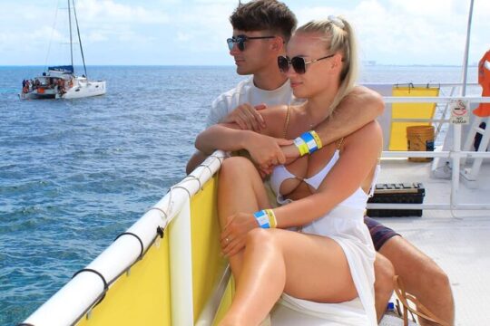 Trip to Isla Mujeres - Catamaran Unlimited Adventure from Playa del Carmen