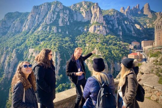 Barcelona to Montserrat Monastery: Tour, Transfers & Basilica