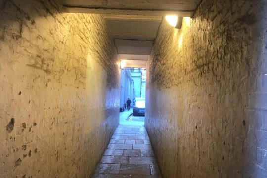 The Ghosts of the secret alleyways of old London town