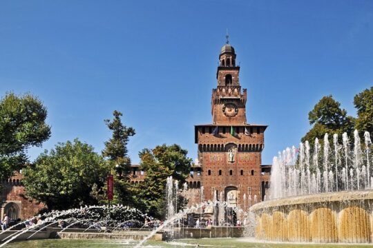Milan Sightseeing Walking Tour for Kids and Families with Local Guide