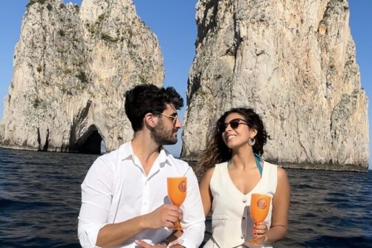 Capri Private Boat Tour with Spritz included