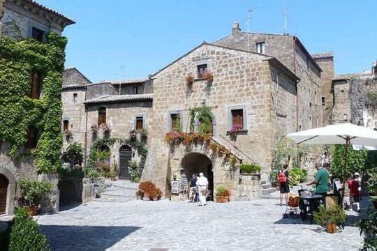 Orvieto and Civita di Bagnoregio Day Tour from Civitavecchia Port