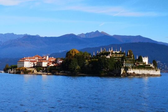 A unique private boat tour of isola Bella with guide Micaela