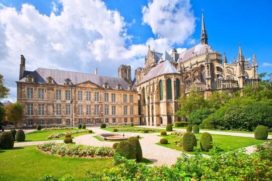 Private Round-Trip Transfer from Paris to Reims