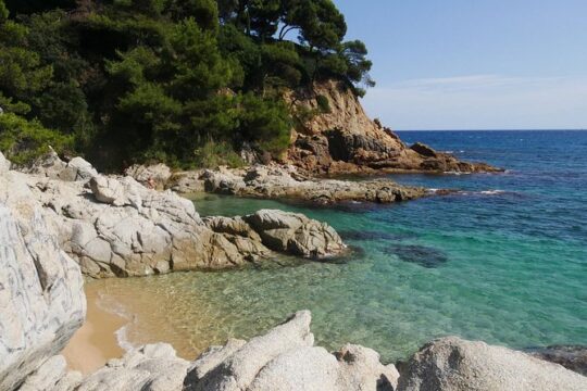 Private Costa Brava and Empuries Tour with Hotel Pick-Up and Panoramic Boat Ride