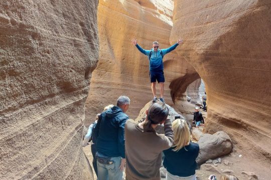 Gran Canaria Cave, Oasis, Red-gorge Adventure & cosy Picnic