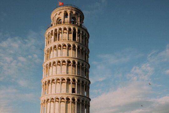 PISA HALF-DAY: from Florence by minivan including Leaning Tower ticket