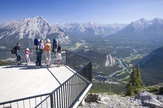 Banff Tour with Gondola & Lake Cruise - roundtrip from Calgary