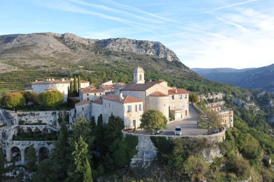 West Coast and Countryside shared & Guided tour from Nice