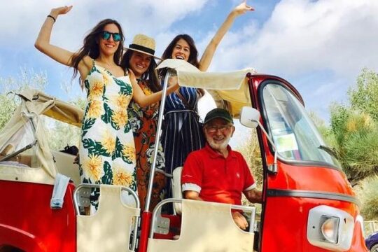 Tuk-Tuk Excursion in Tuscany