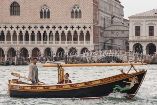 Sunset Traditional Boat Tour with Prosecco