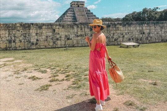 Chichen Itza, Cenote Ikkil and Izamal Tour