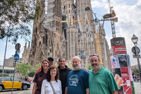 Gaudi's Modernist Legacy: Small Group WalkingTour