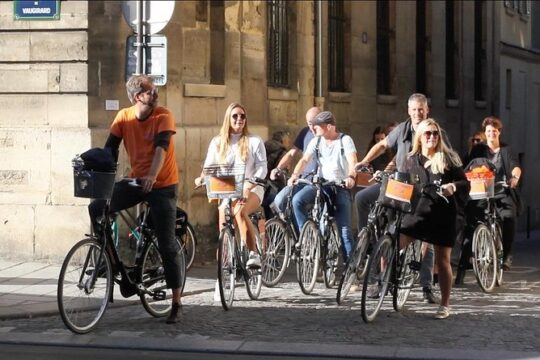 Secret Paris Tour on a dutch bike