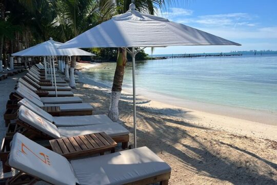 Exclusive Beach Club Catamaran Isla Mujeres Tour