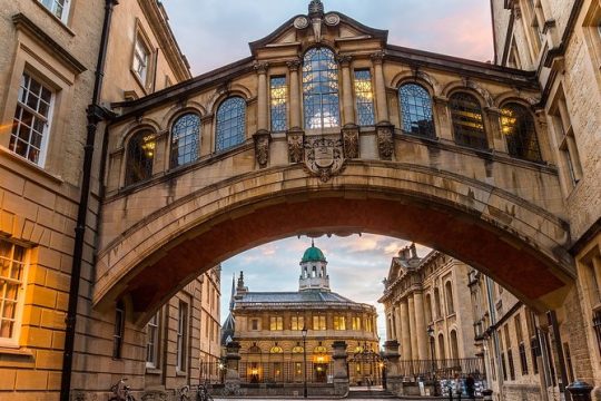 Private One Way Transfer: London to Oxford / Oxford to London