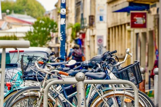 The Alternative Side of Bordeaux with a Local