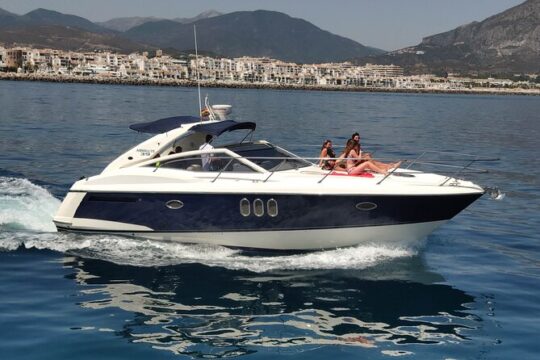 Private 4h Half-Day Luxury Boat Trip from Puerto Banus, Marbella