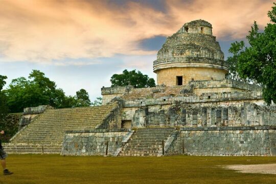 Chichen Itza Tour One of the Seven Wonders With Transportation from Cancún