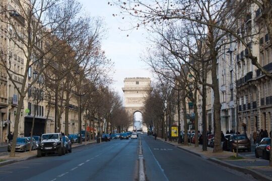 6 Hours Paris Tour with Cruise and Galleries Lafayette