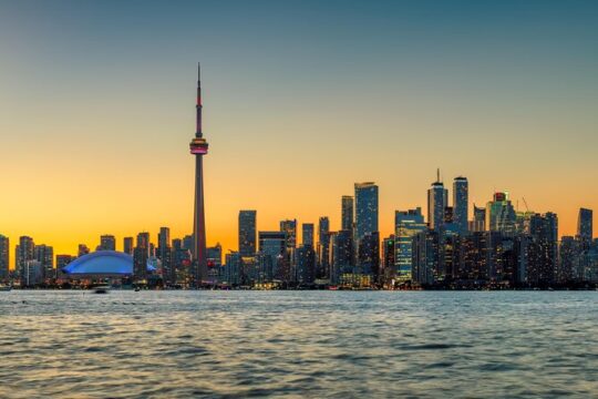 60-Minute Toronto Sightseeing Harbour Tour
