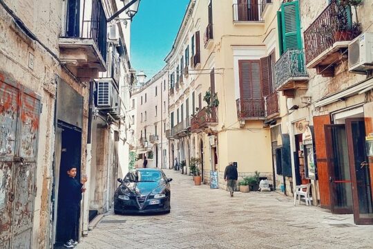 Explore Wonderful Bari: Self-Guided Audio Tour