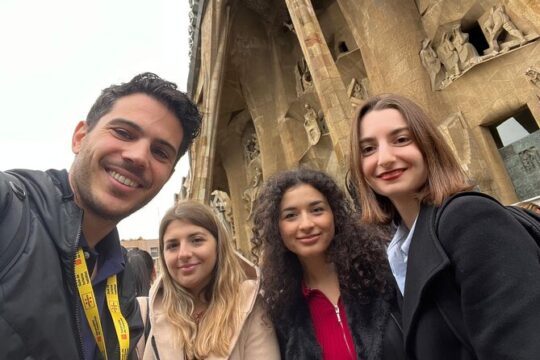 Barcelona: Private Evening Tour of Sagrada Familia with Expert Guide