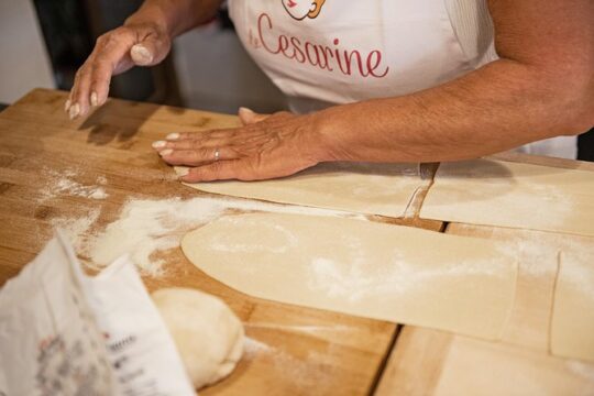 Private Pasta & Tiramisu Class at a Cesarina's home with tasting in Camogli