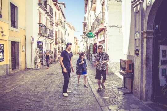 Granada Albaicin private Tapas & Walking Tour