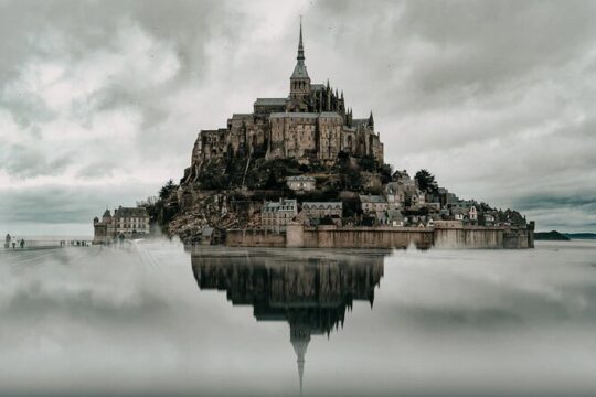 Mont Saint Michel D Day Omaha Beach Private VIP Tour with Champagne from Paris