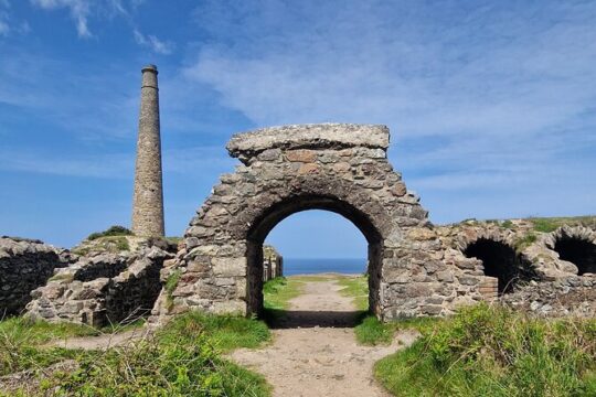 Full Day Private Tour in Lizard and West Cornwall
