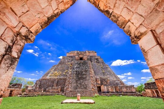 6-hour Guided Tour to Uxmal and Kabah Express