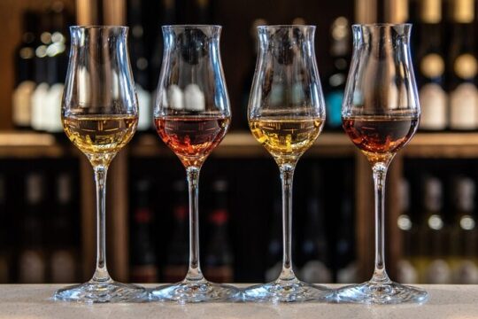 Niagara-on-the-Lake Early Afternoon Wine, Cheese and Spirits Tour