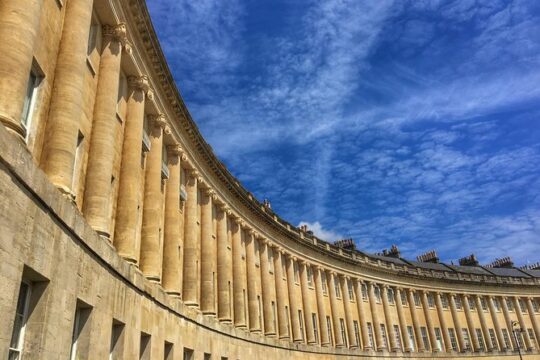 Guided tour to Bath & Stonehenge from Cambridge by Roots Travel.
