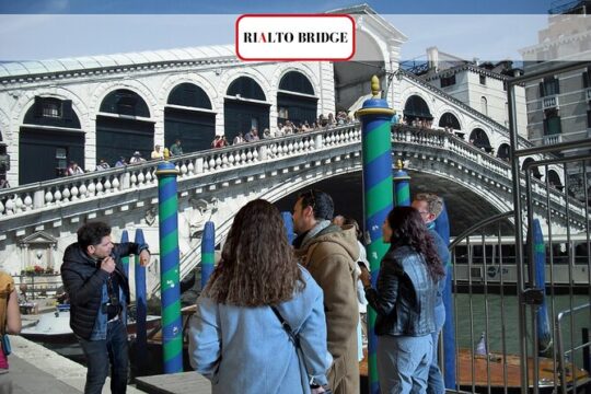 Hidden Venice walking tour & Gondola ride experience