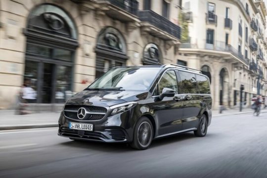 Private Transfer in the City of Barcelona up to 8 Passengers