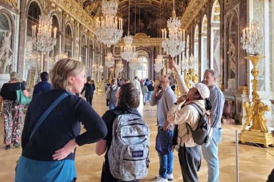 Versailles Palace Skip the Line Guided Tour with Gardens Access