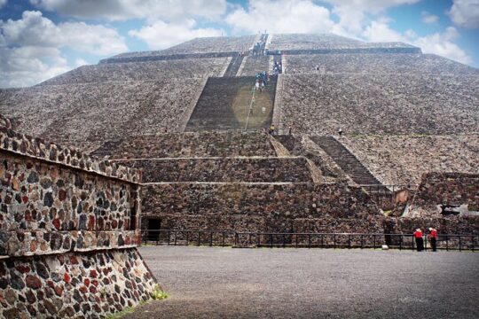 Full-Day Teotihuacan & Basilica Guadalupe Tour