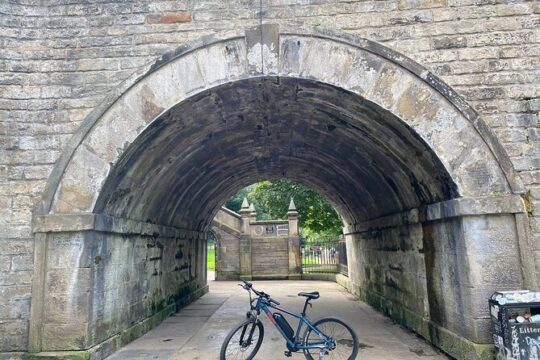 Stunning Edinburgh E-bike Tour max 10 people small group