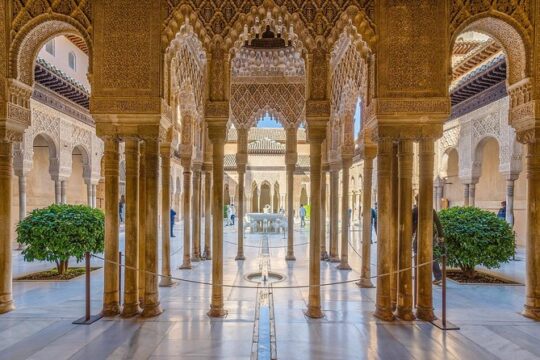Alhambra: Skip-the-Line to Nasrid Palaces & Generalife