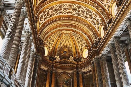 Caserta Royal Palace and Archeological Museum of Naples Private Tour from Rome