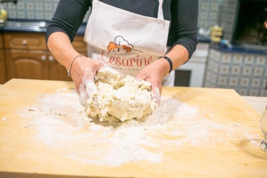 Private Pizza & Tiramisu Class at a Cesarina's home with tasting in Cefalù