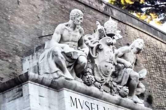 Exclusive Vatican & Sistine chapel Tour Without Queue