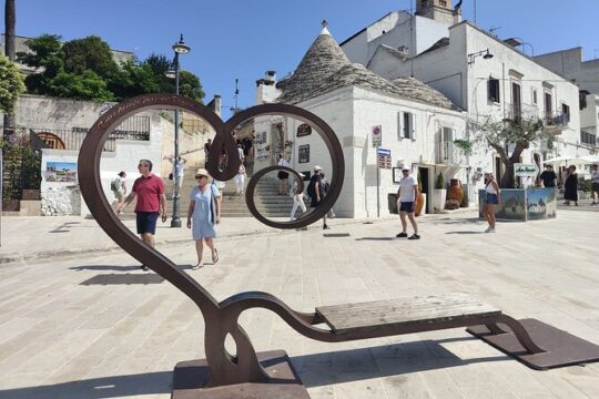 Tour: Alberobello, Locorotondo and Ostuni, plus rich tasting