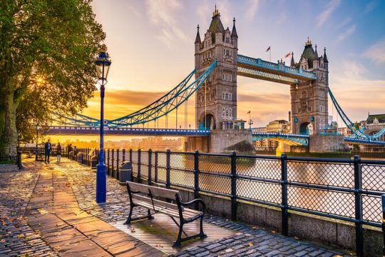 Private Tour Skip-the-line Tower Bridge and Tower of London