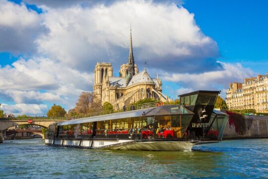 Private Dinner Cruise and Illumination Tour with Hotel Pickup
