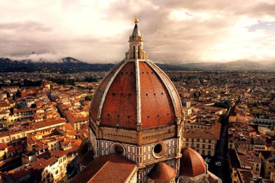 Duomo Complex Spanish Guided Tour with Cupola Entry Tickets