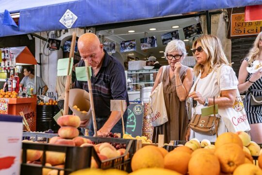 Name your recipe: food market tour and workshop with a Cesarina in Catania