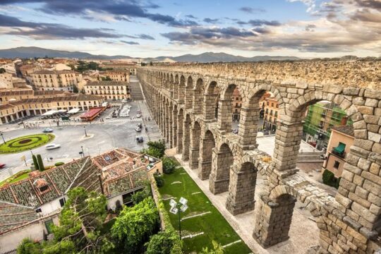 Segovia and Avila Private Tour with Lunch and Hotel Pick up from Madrid