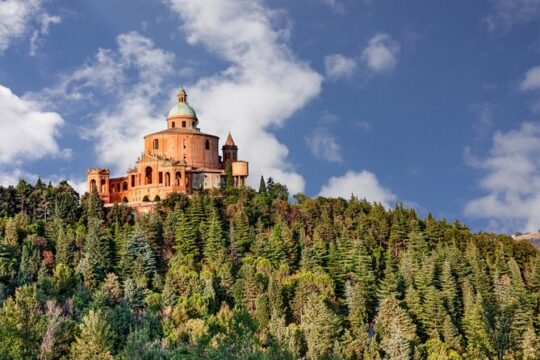 Full-Day Private Guided Tour to Parma and Bologna from Milan